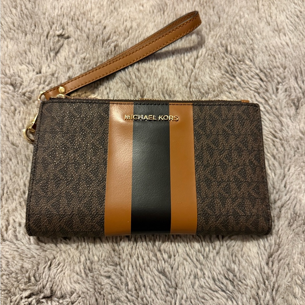 Michael Kors Double Zip Smartphone Wallet